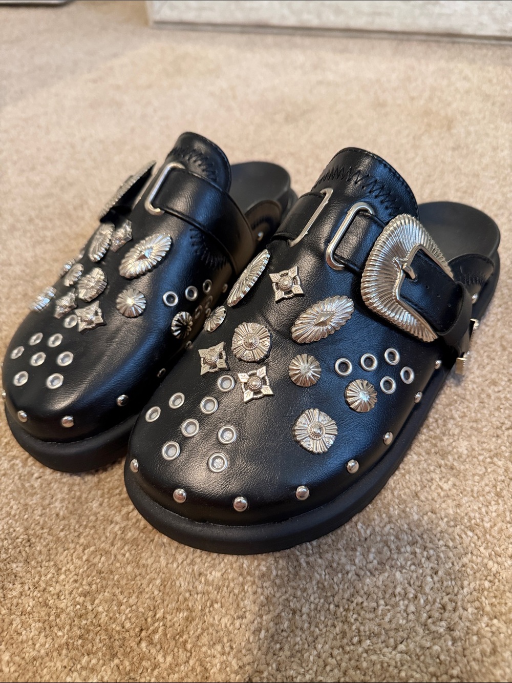 Source Unknown Black Studded Moccasin Clogs with Silver Accents
